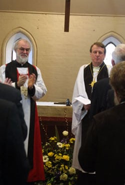 Archbishop Rowan Williams leads the welcome of Kenneth Kearon at the commissioning service in London at St Andrew's House Chapel.  ANGLICAN WORLD/ROSENTHAL