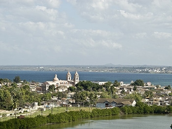 The port city of Matanzas, capital of the province by the same name, is home to an ecumenical seminary that has been supported by the Anglican Church of Canada. VIANNEY (SAM) CARRIERE