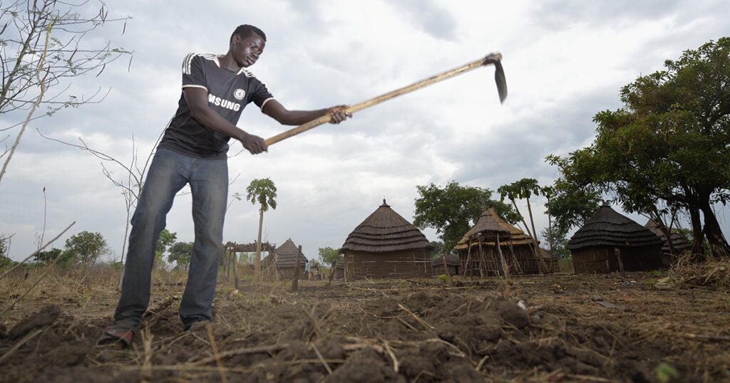 Internally displaced man in Mundri