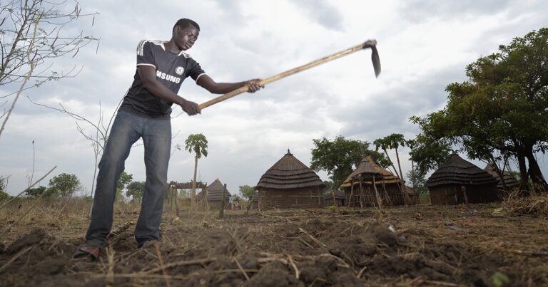 Internally displaced man in Mundri