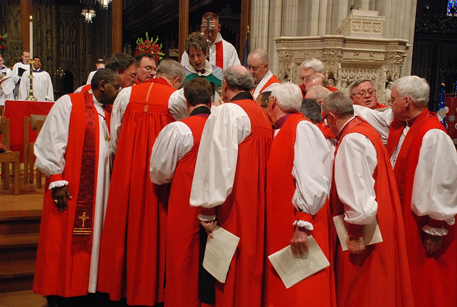 Bishops right to left : Rt. Rev Peter Coffin, Rt.Rev Tom Brown, Bishop of Wellington and to the New Zealand Defence Force; The Rt. Rev. Len Eacott, Bishop to the Australian Defence Force.